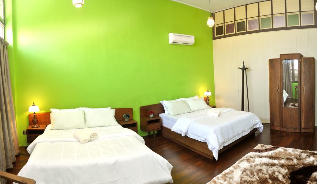 Yong Yi Yuen Guesthouse Джорджтаун Номер фото
