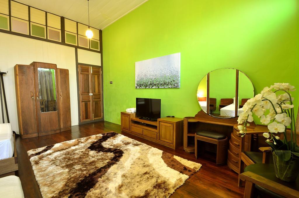Yong Yi Yuen Guesthouse Джорджтаун Номер фото