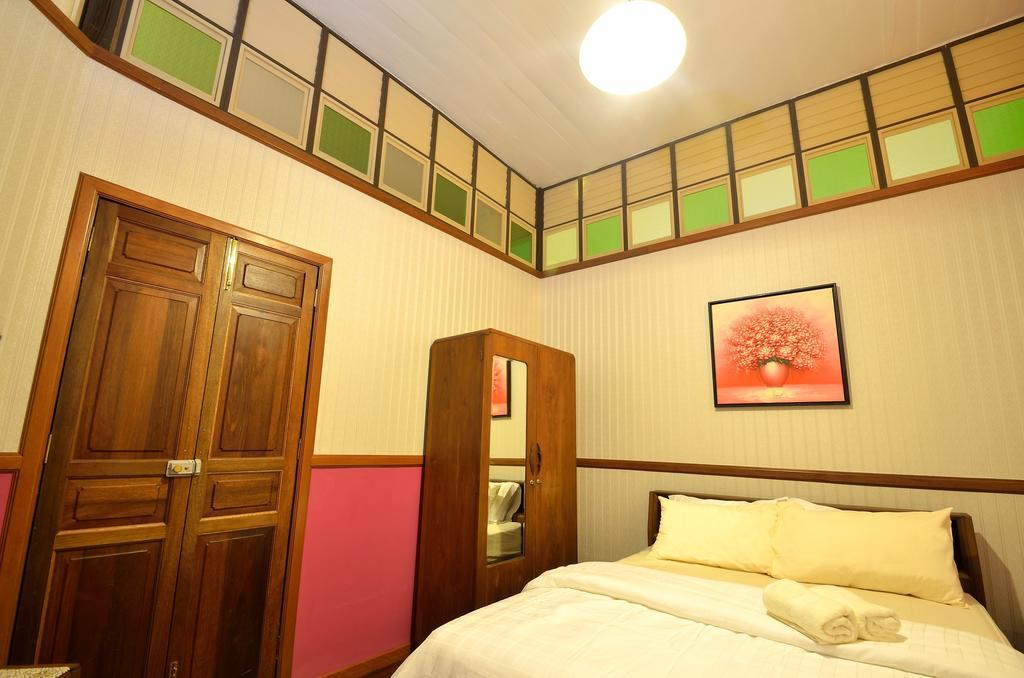 Yong Yi Yuen Guesthouse Джорджтаун Номер фото